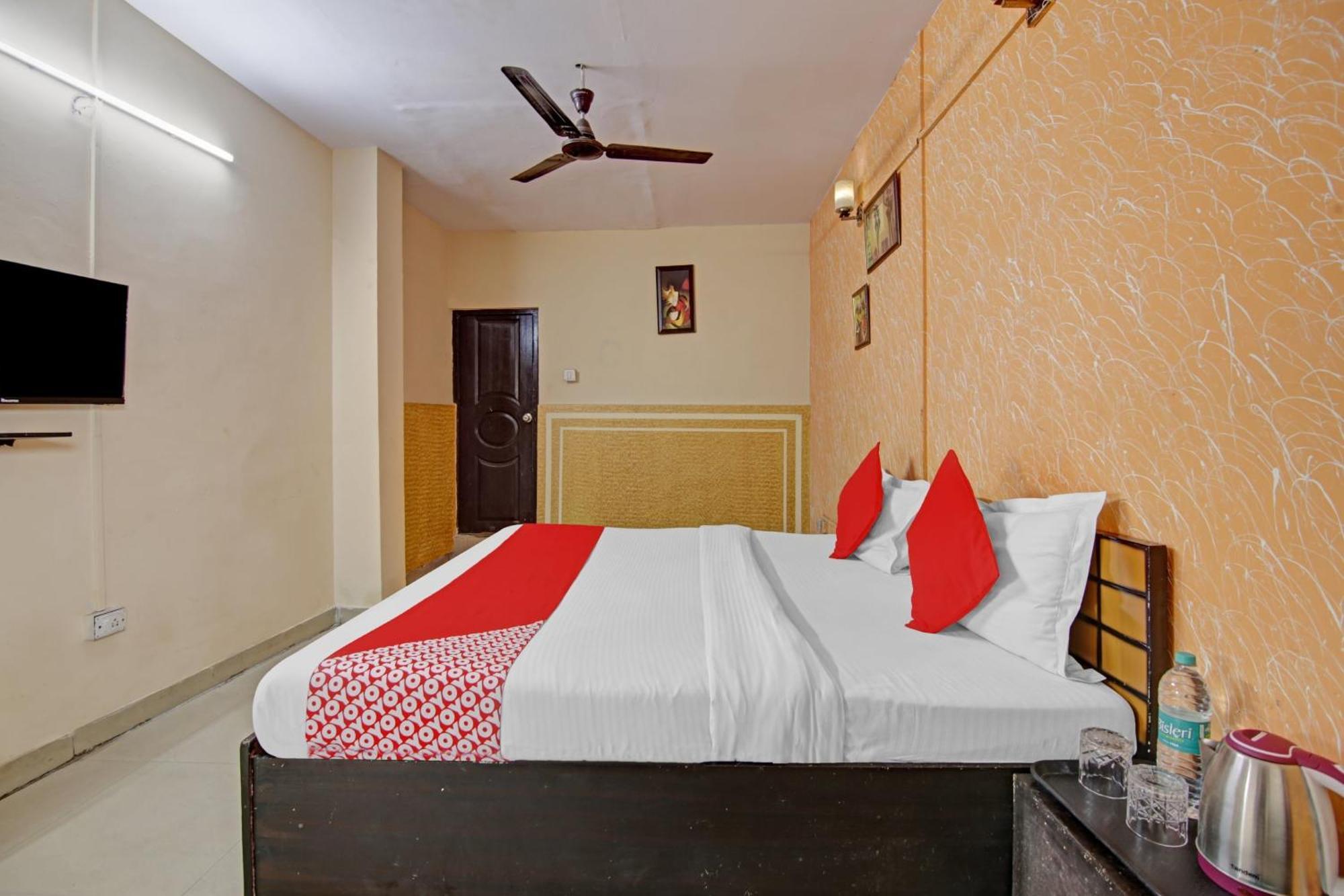 נוידה Hotel O Glorious Stayz מראה חיצוני תמונה