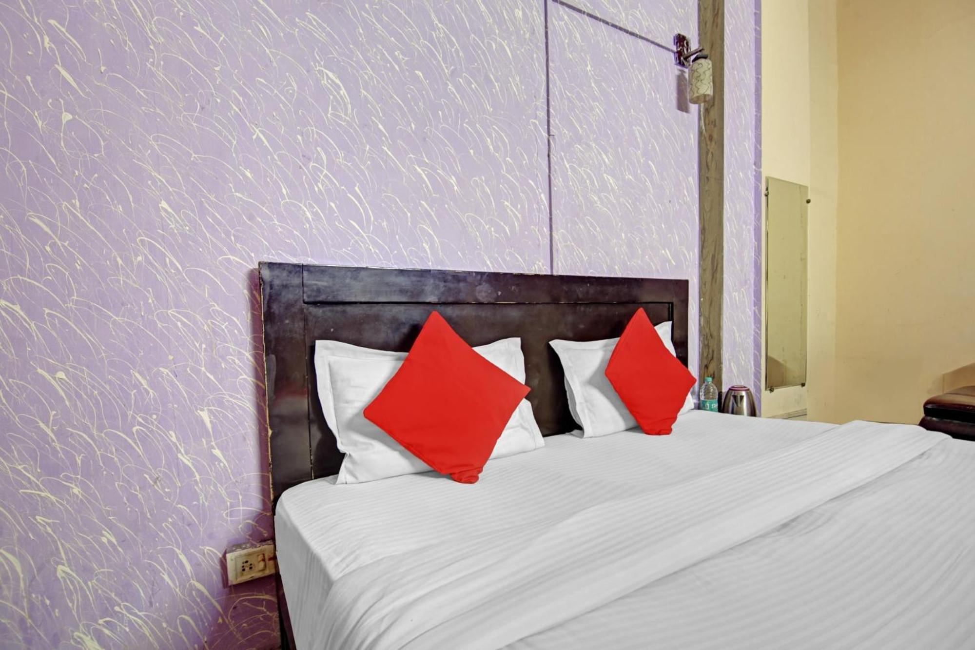 נוידה Hotel O Glorious Stayz מראה חיצוני תמונה